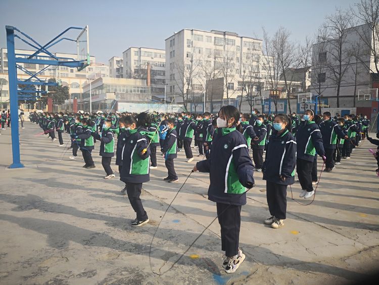 阳光体育快乐足球的标志,新密市校园足球