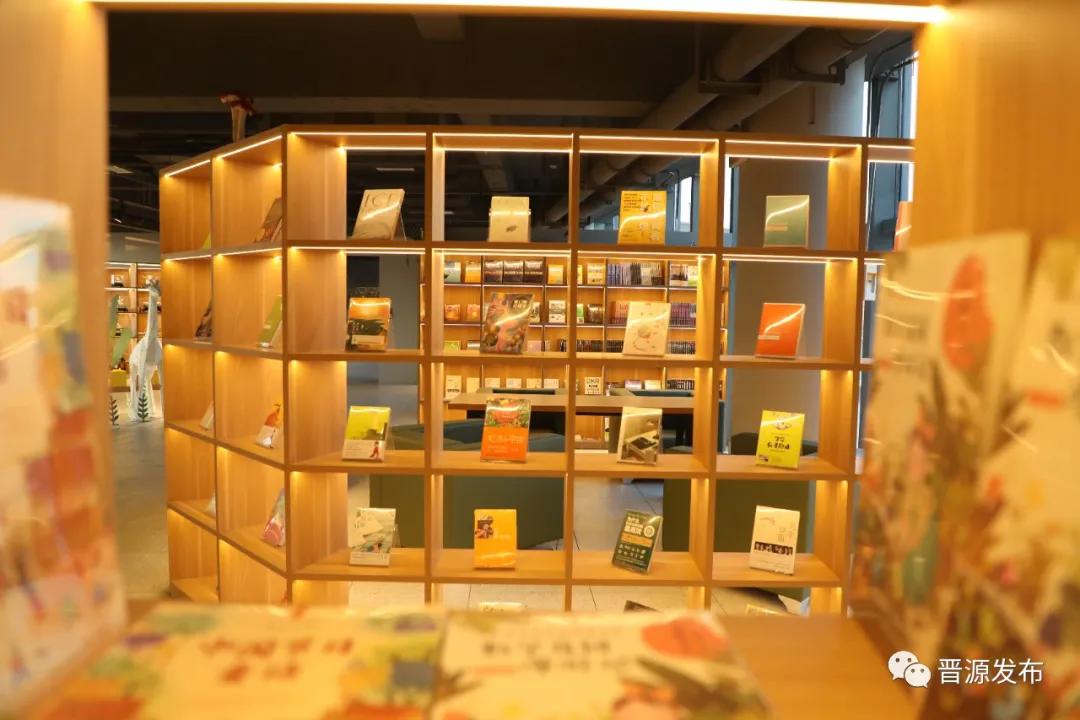 晋源晋阳湖畔,太原书香溢龙城