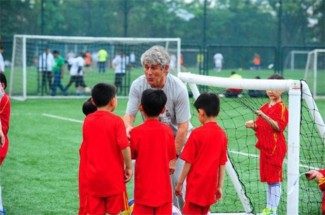 米卢夸赞中国足球神童,米卢评价中国足球