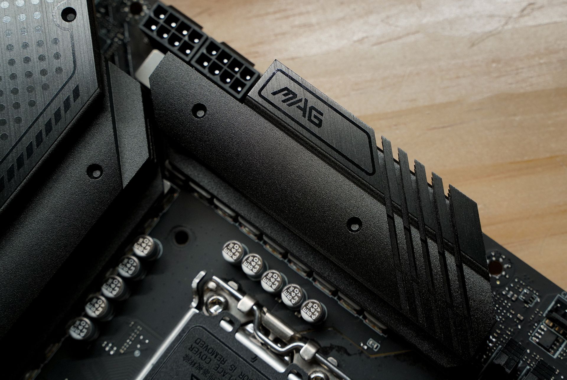 英特尔锐炬显卡能玩什么游戏,最新锐炬显卡性能