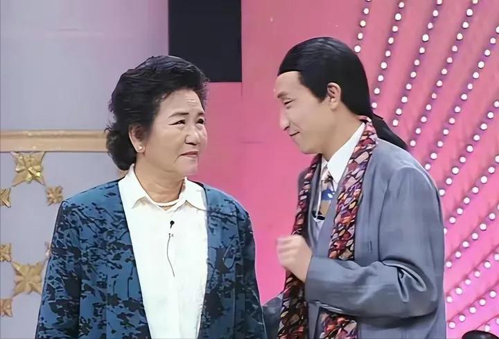 巩汉林再谈国足,蹭国足热度