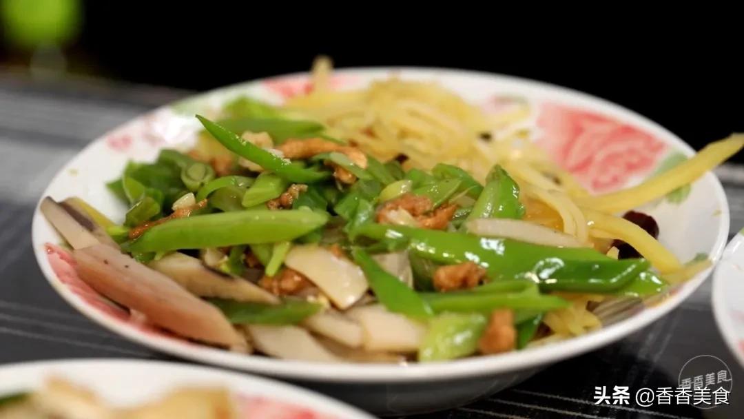 吃货说它是“盒饭界”的天花板，有人一次干掉六碗饭