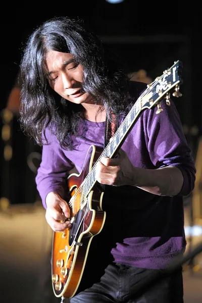 各前辈评价华晨宇,如何评价华晨宇的歌曲