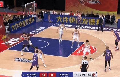 辽宁新外援桑普森集锦,桑普森辽宁暴扣任骏飞