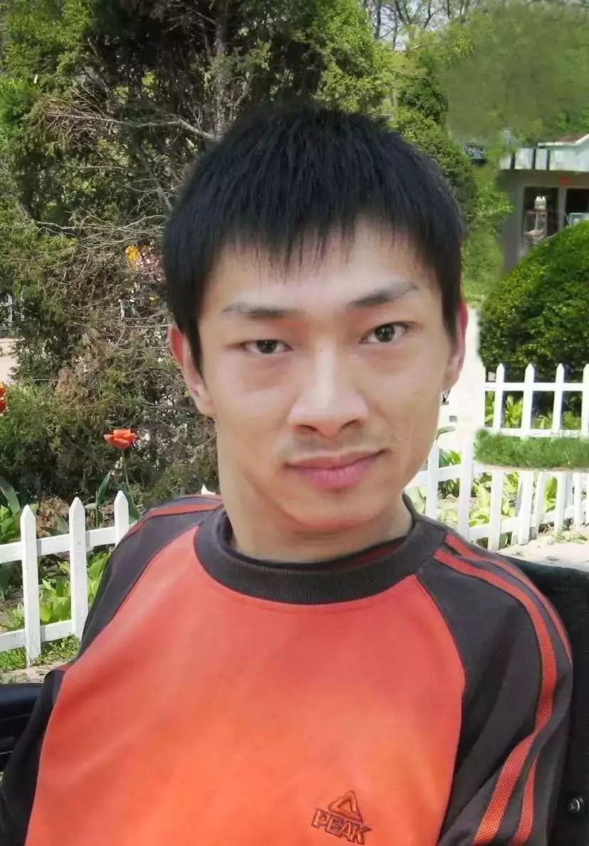 鞋的心声作者：张励