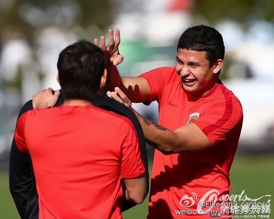 艾克森亚冠表现,艾克森登顶中超历史射手王