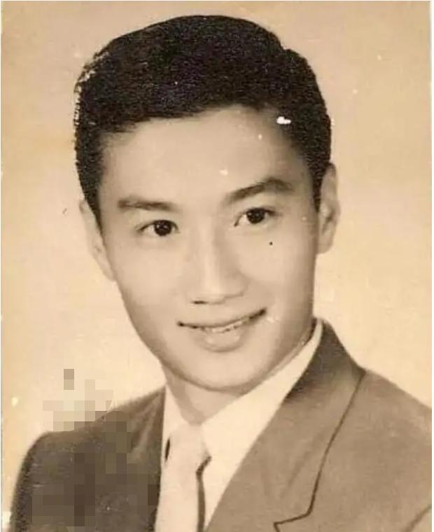 相差49岁的爷孙恋，12年后换回2000万分手费，coco这么做值吗？