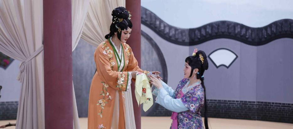 从话剧表演转型到影视剧,从传统京剧到现代京剧传承与发展