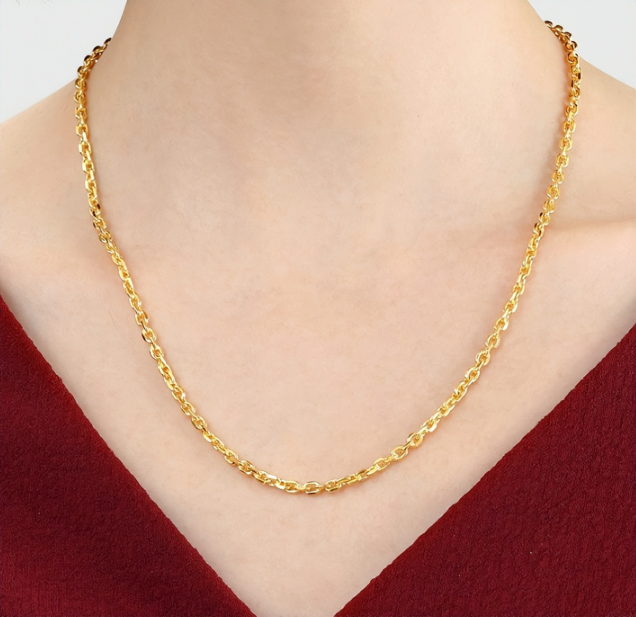 老凤祥的黄金项链多少钱一克,周大生9999黄金项链多少钱一克