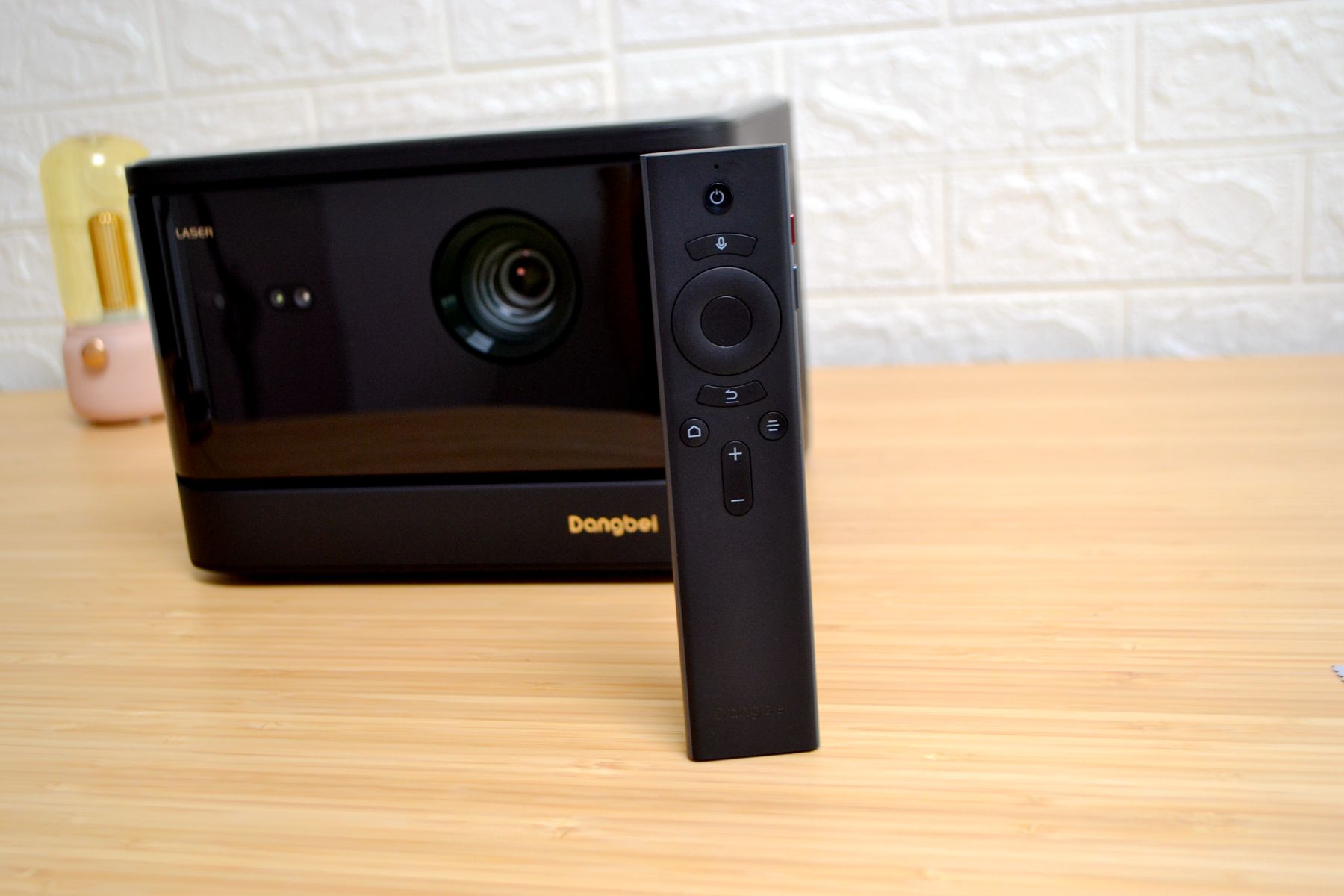 当贝x5投影500寸效果,当贝x5ultra4k投影仪测评