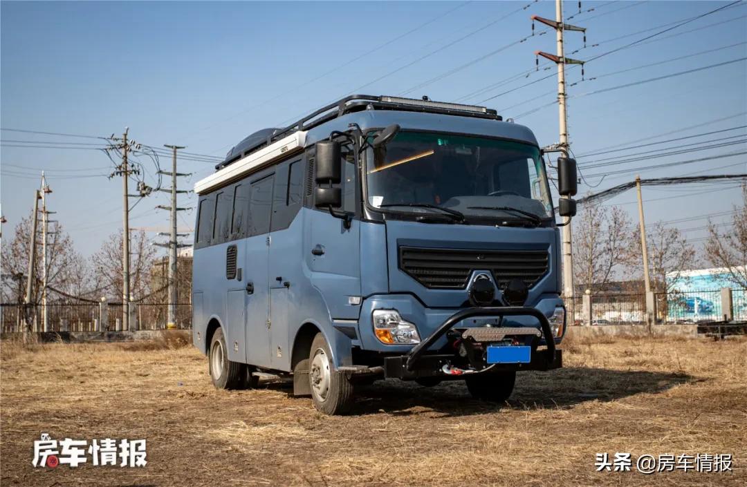 东风2.3t四驱短轴低顶房车,十堰东风特种四驱房车