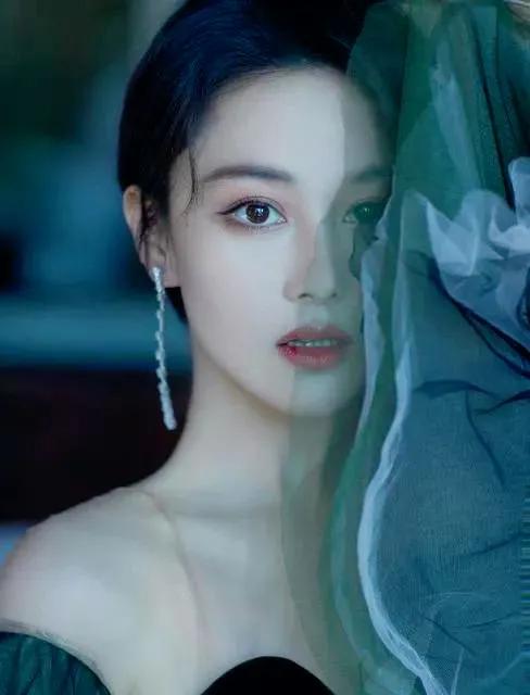 张馨予清纯写真图片大全,张馨予迷人写真