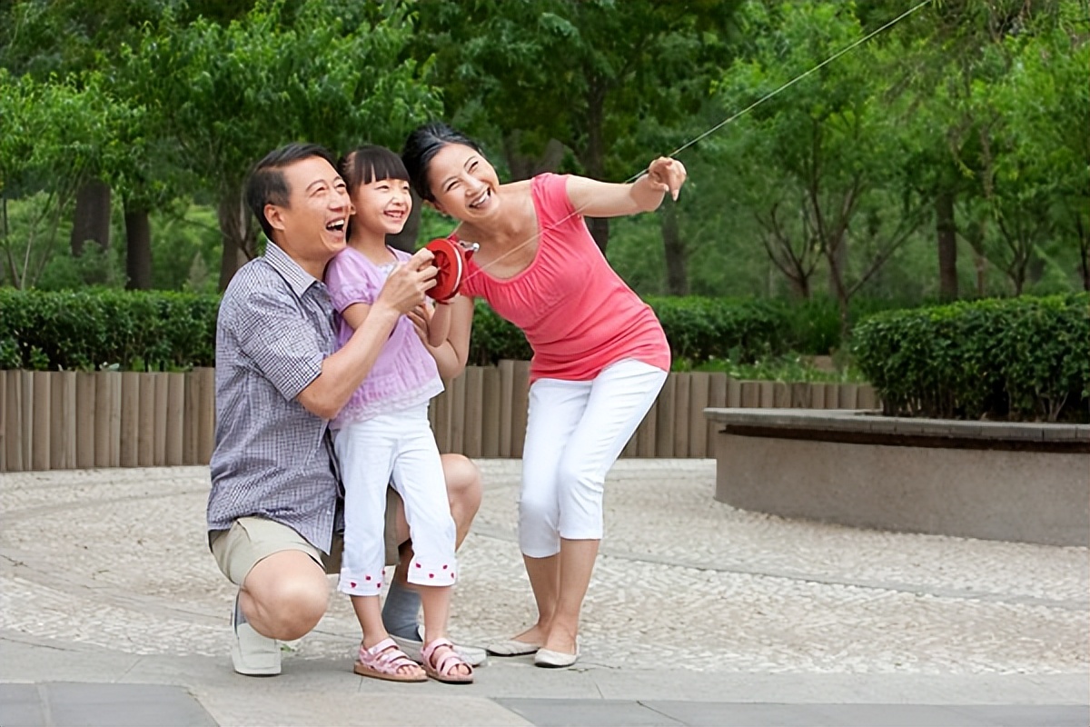 脊椎骨质疏松喝什么钙片好,经常腰腿酸痛吃什么补钙产品