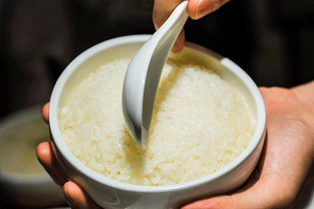 减脂期不能吃米饭？错！蓝宝蒸汽米汤电饭煲，一键实现低糖低热量