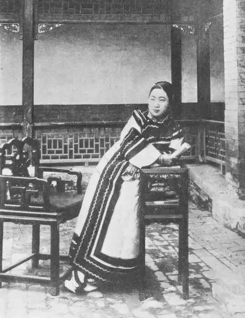 【晚清*楼青**风情】*楼青**女丰乳肥臀，媚态撩人，魅力无限！