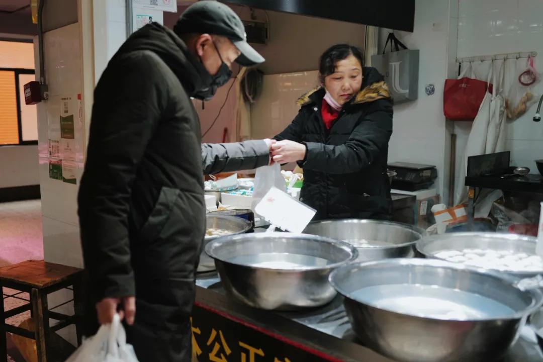 没想到有一天，在菜场被馋哭