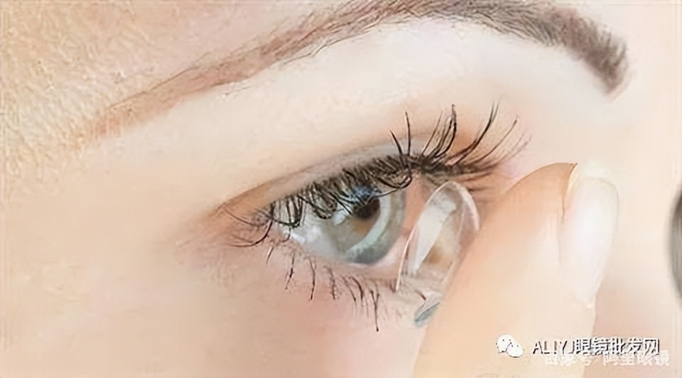 隐形眼镜弧形怎么选,隐形眼镜怎么选网购