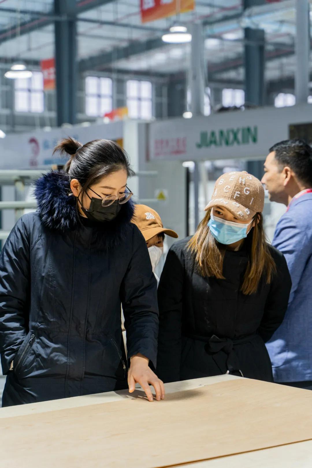 2022飞墨定制工厂全面升级！设计+施工+定制，不断完善家居模式