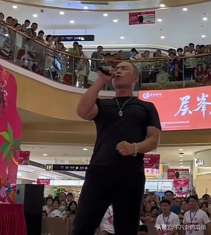 刀郎与阿宝演唱会,草根歌手阿宝如今怎样了