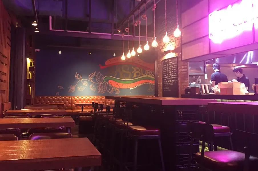 韩国男子国外遭殴打,韩裔男子在美被无端打伤