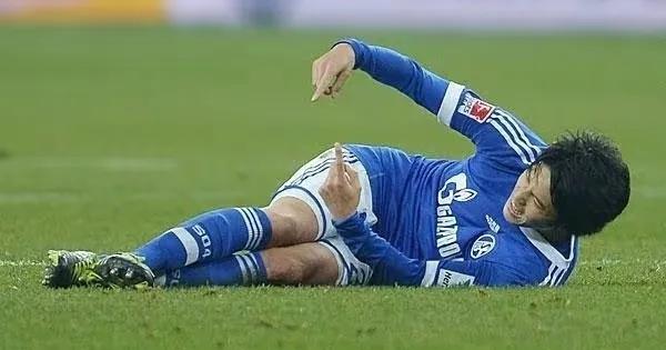 内田笃人左后卫,前日本国脚内田笃人宣布退役