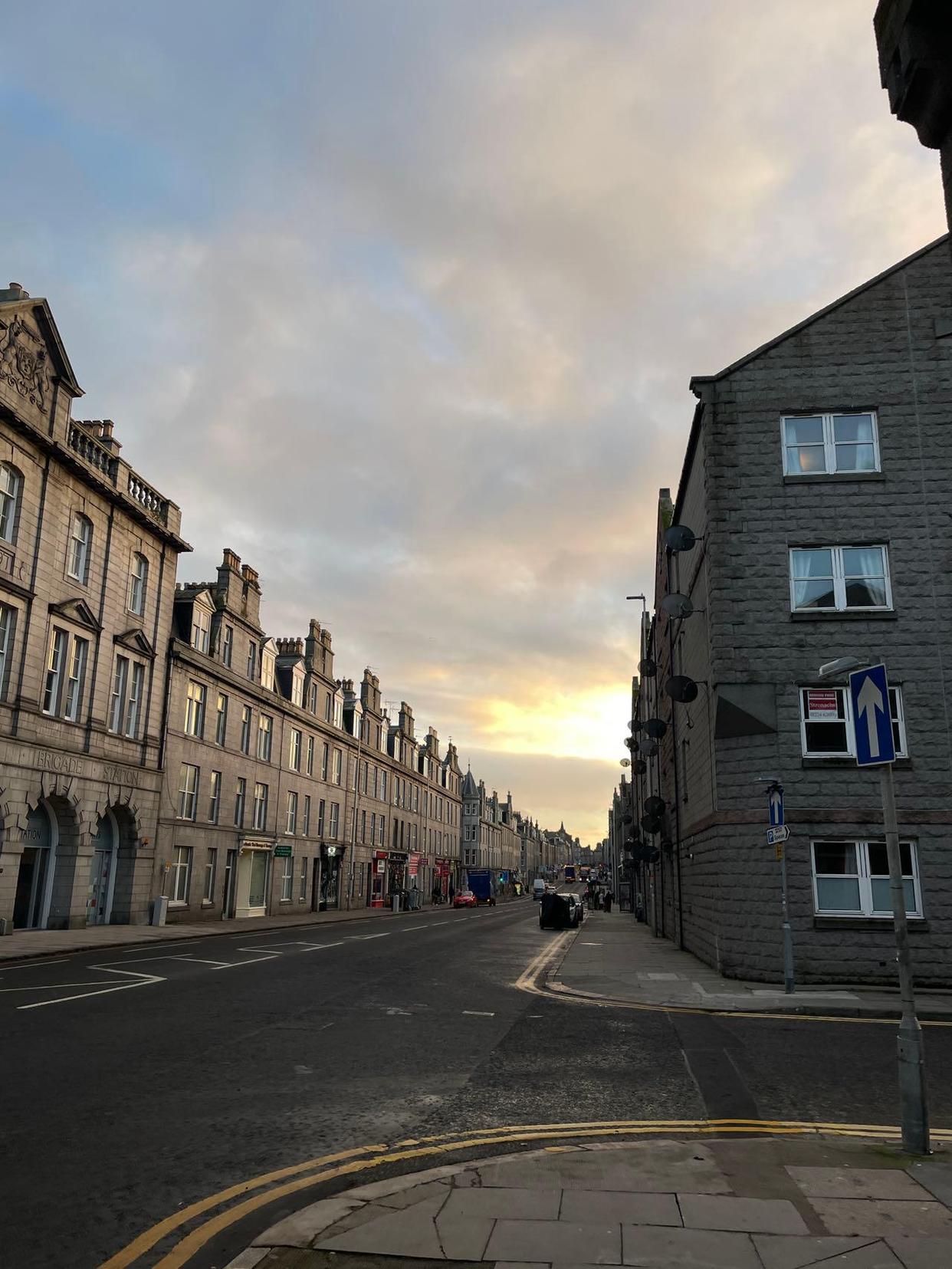 为什么背个锅去留学？