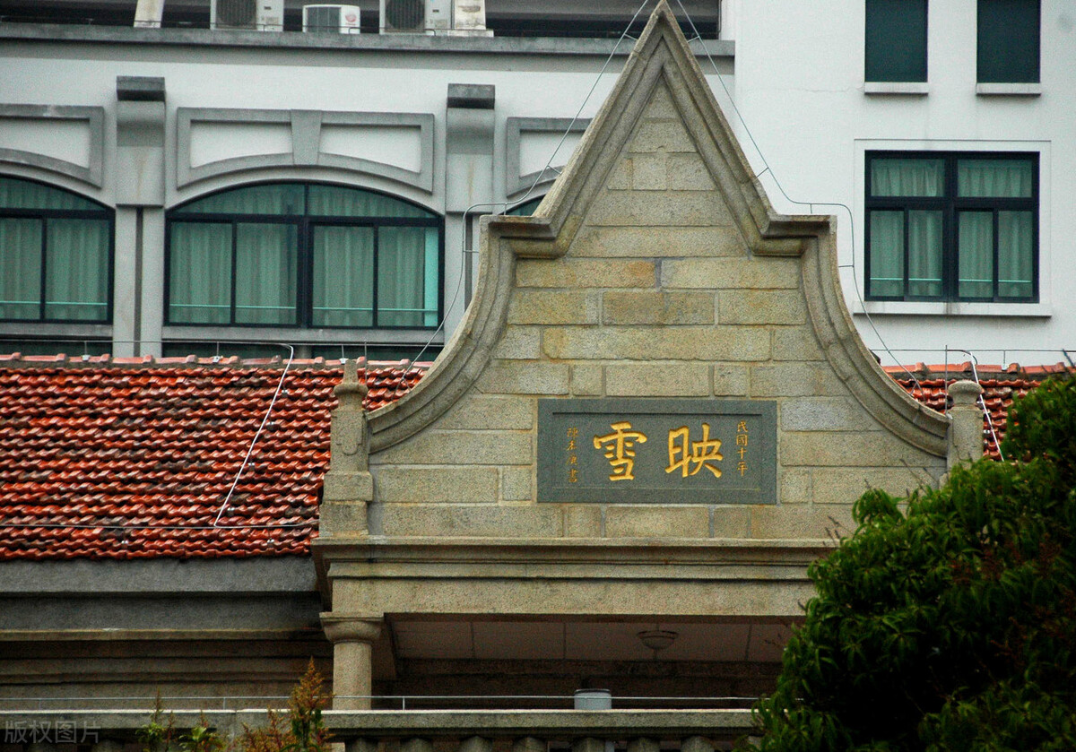 美食最多且便宜的大学,探秘全球最壕大学食堂