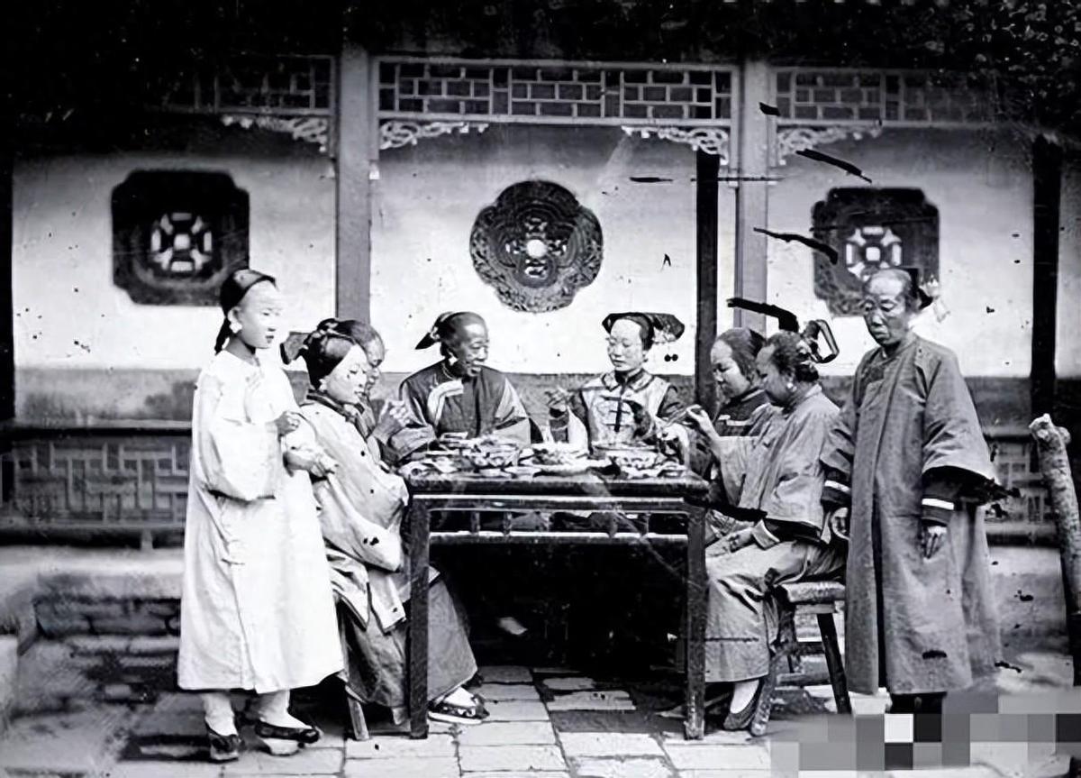 【晚清*楼青**秘影】*楼青**女丰乳肥臀，媚态撩人，风情尽显！