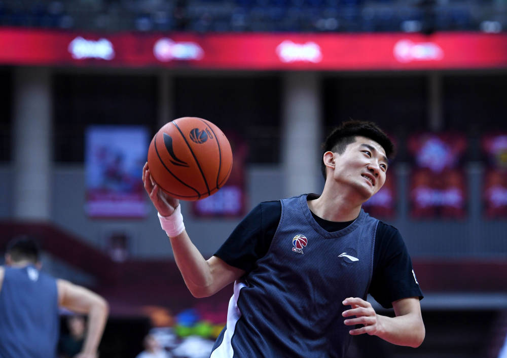 郭艾伦潘玮柏关系,郭艾伦颁奖典礼潘玮柏