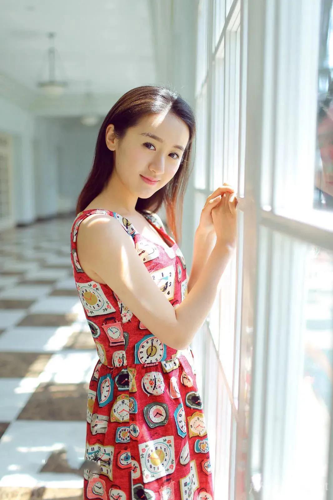 鲜妆辉映桃花红,鲜妆护肤