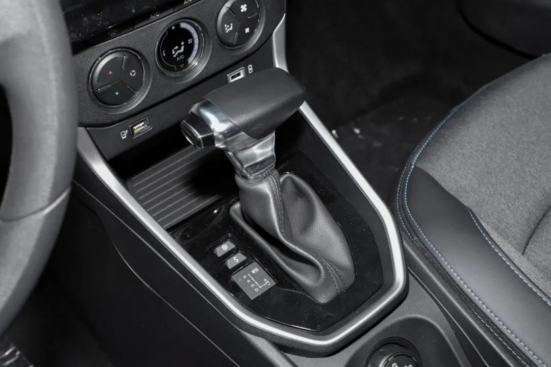 雪铁龙c3-xr新款长途表现,新雪铁龙c3-xr2021款190thpdct致尚版