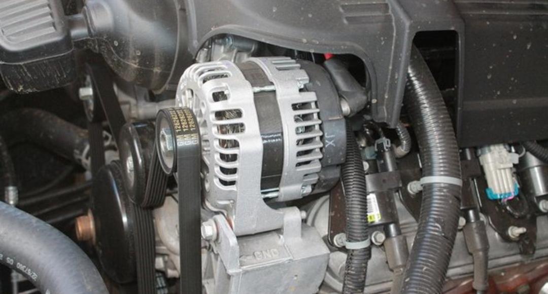 电瓶灯报警就是蓄电池有故障,蓄电池报警灯亮起常见故障原因有