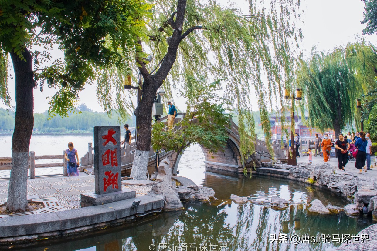 大明湖的三大名胜,济南市大明湖名胜古迹
