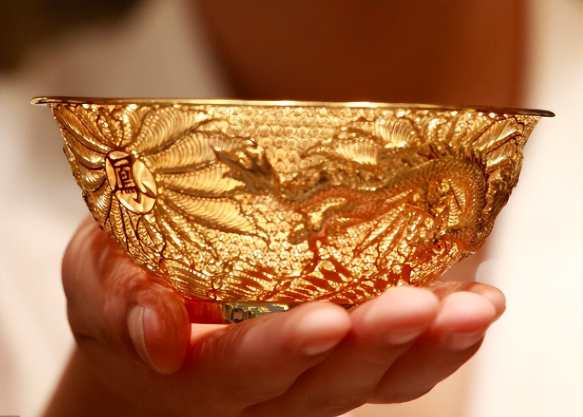 周大福珠宝为何那么贵,周大福的金首饰怎么那么贵