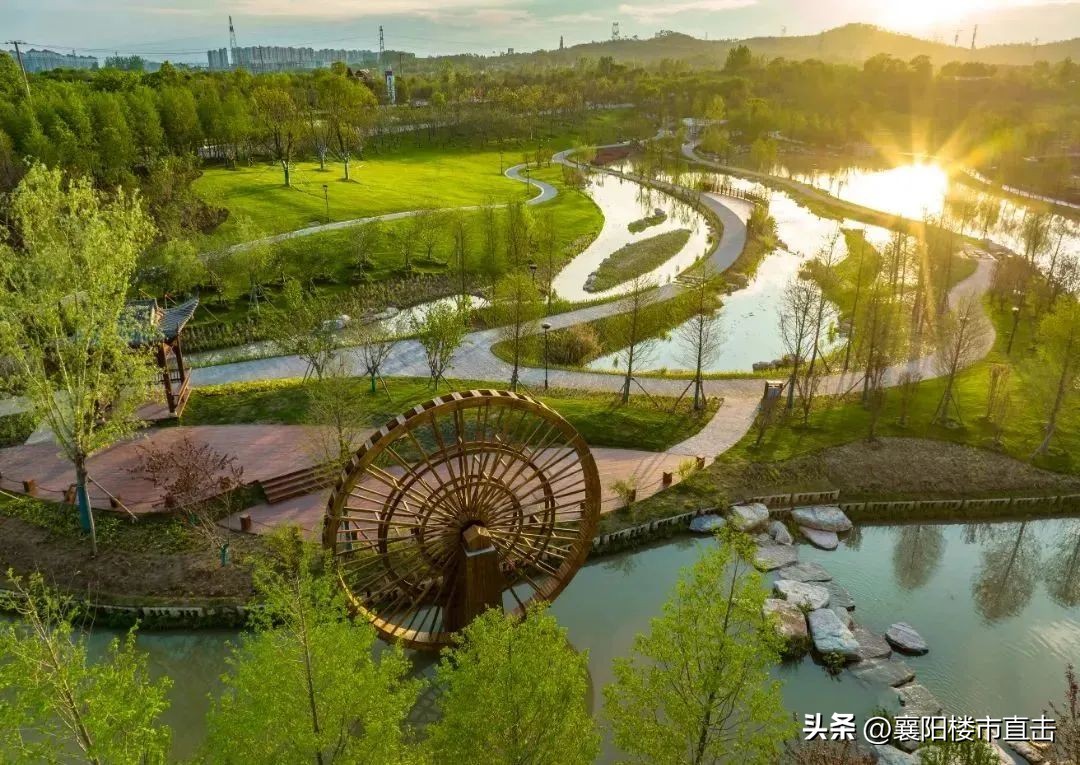 欢欣鼓舞感慨万千,心潮澎湃幸福满溢