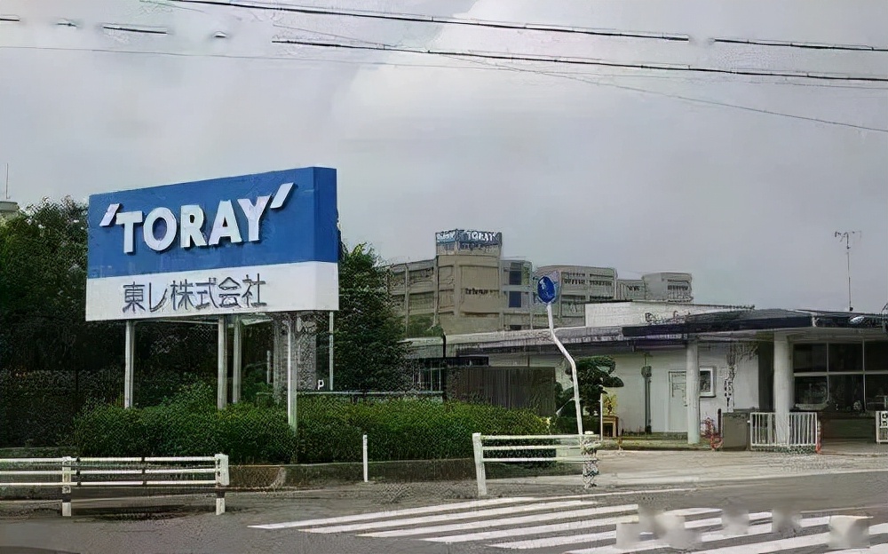 我国首套万吨级大丝束碳纤维投产,中国首条大丝束碳纤维