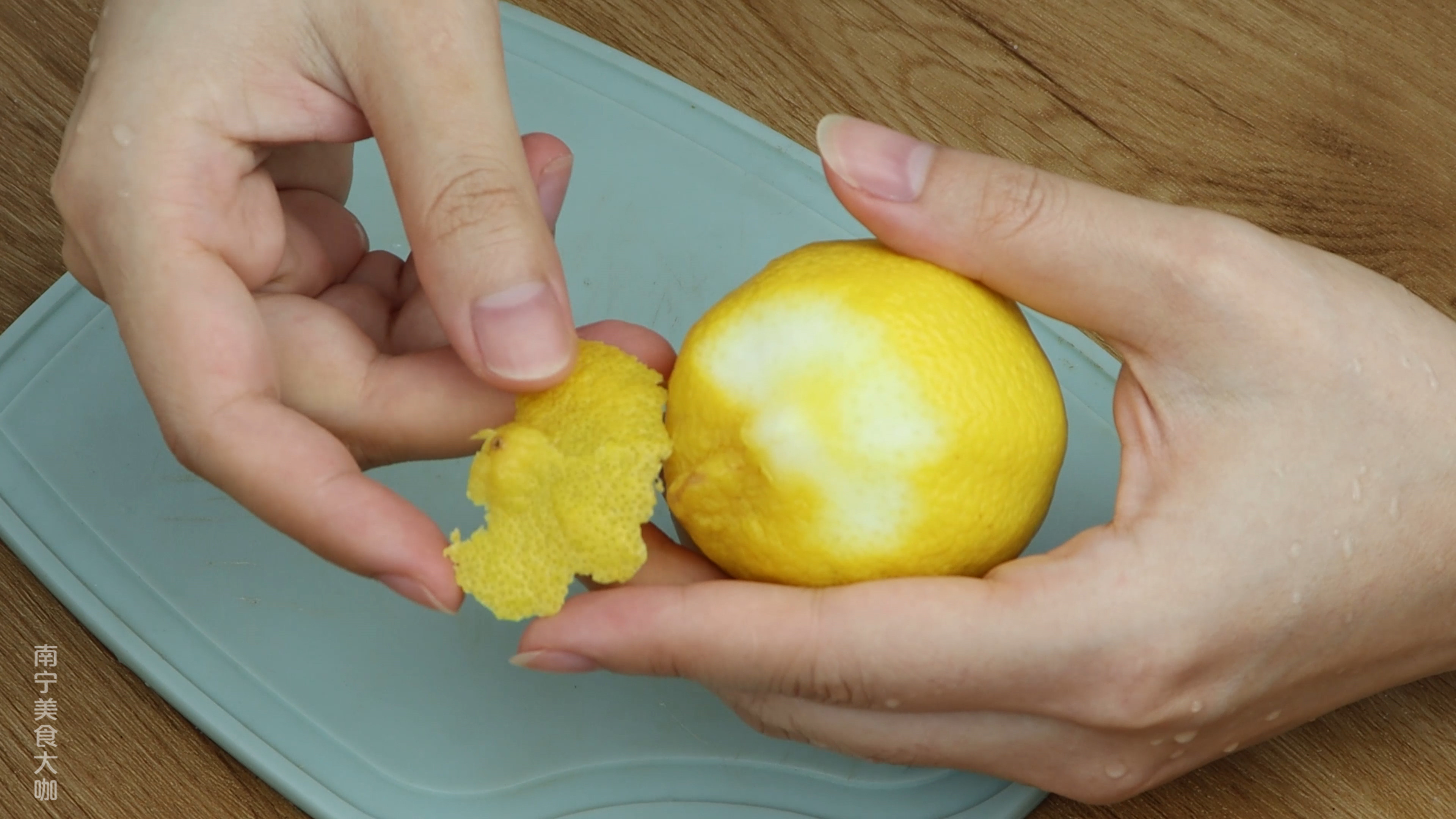 店里卖的柠檬茶做法窍门,柠檬固体蜂蜜茶的做法