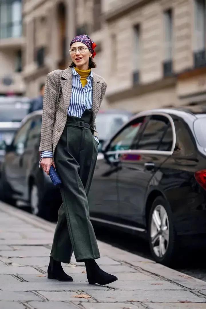 2022流行秋季女装新款穿搭高级,2023年冬季女装流行趋势与流行色