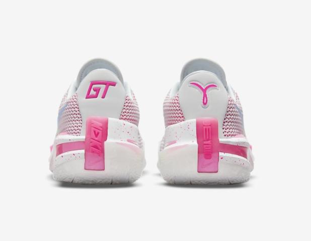 耐克篮球“情人节”限定曝光，团队鞋帅翻，AJ36郭艾伦配色有点丑