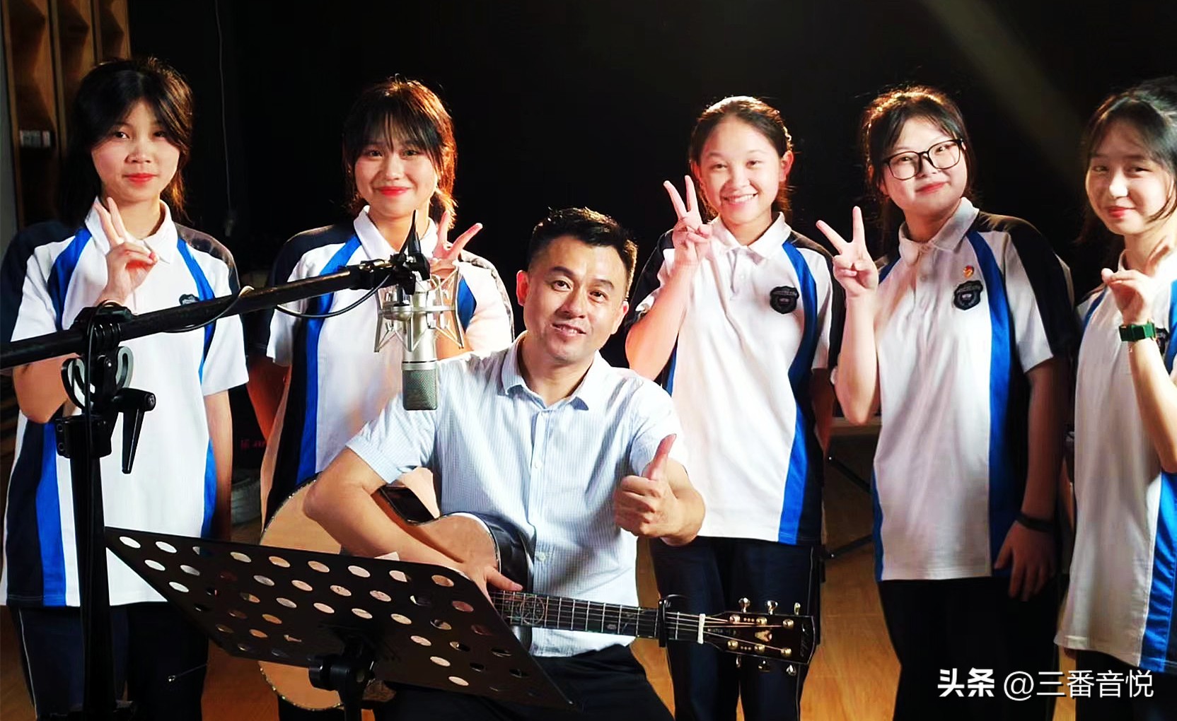 陈威军吉他弹唱《老师不老》MV,致敬人民教师