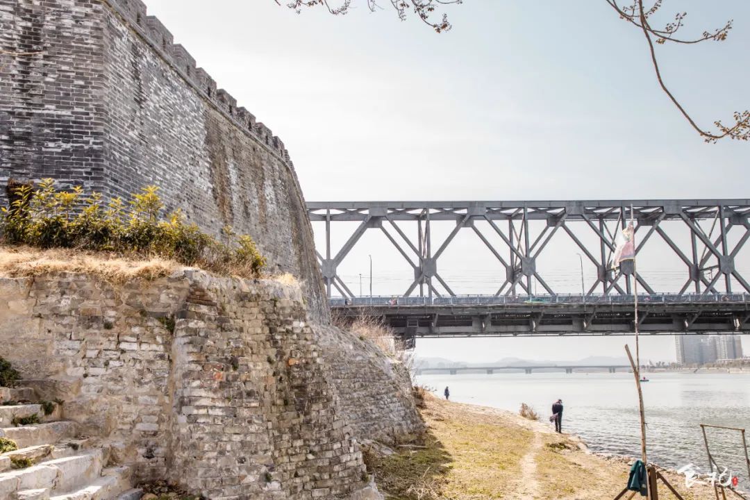 这座桥有超过400年的历史,襄阳的第一座桥