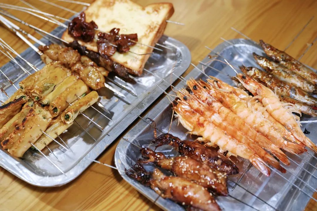 去了这座魔幻的东北烧烤之城，感觉这些年的烧烤都白吃了