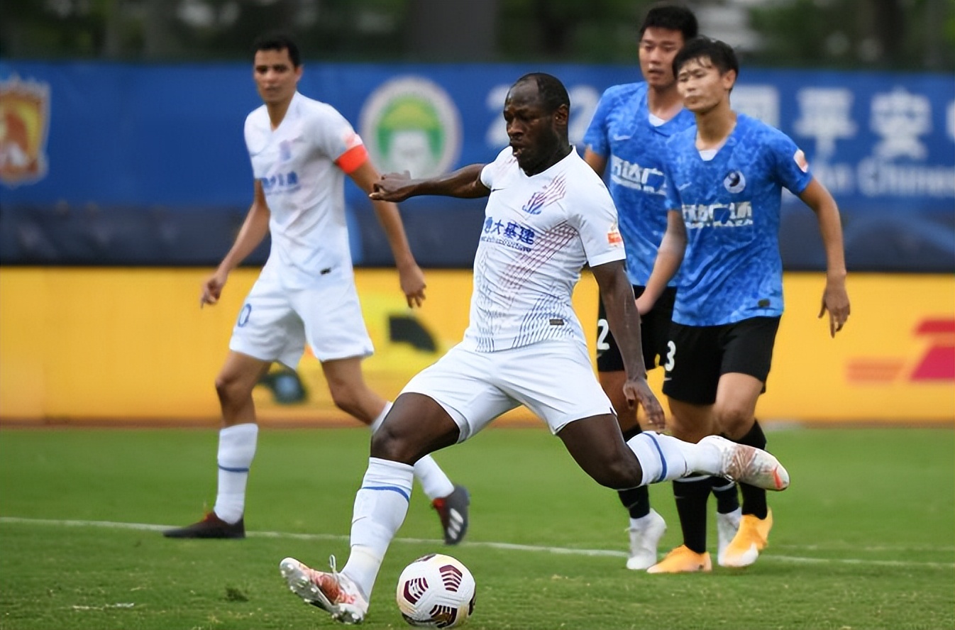 大连人和上海上港谢晖,大连队保级赛必胜