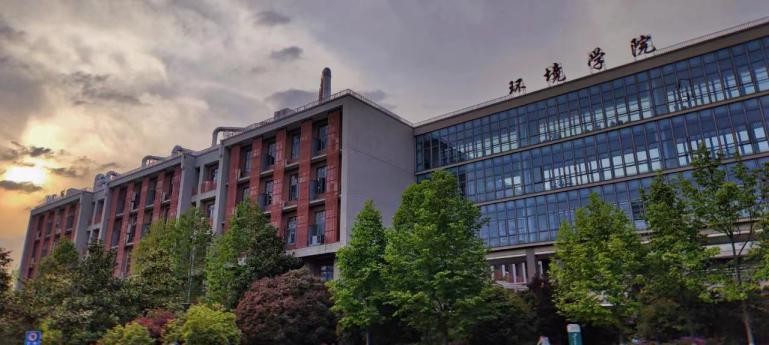 2022年江苏现代顶尖科学院士,3位院士的大学