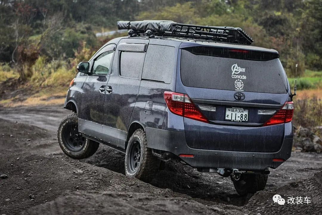 新款丰田威尔法改装,奶爸车改造老霸道