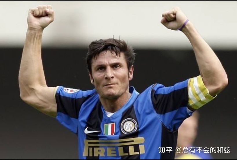 中国足球现在正在一个低谷期文案,希望中国足球越来越好的文案