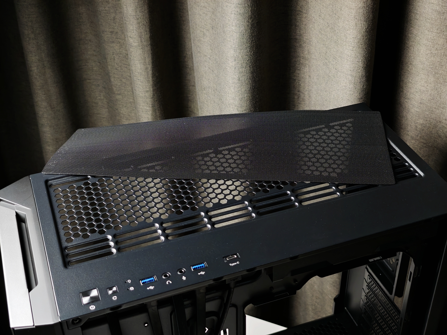 扎实稳健，低调奢华，轻松装下RTX4090-安钛克P20CE机箱设计解析