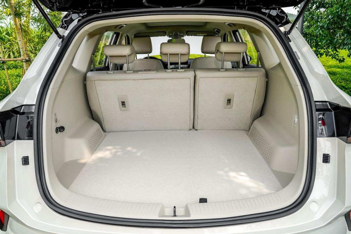 五菱星辰混动版10.98万值不值得买,五菱星辰手动挡低配五座落地价