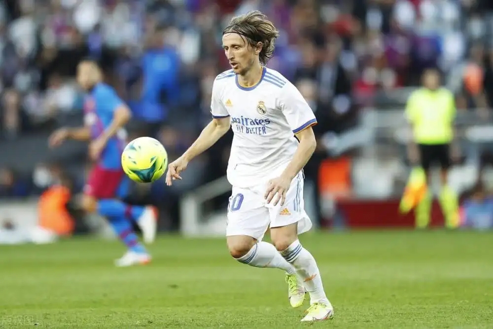 恩佐和贝林厄姆谁在欧冠表现得好,贝林厄姆vs恩佐