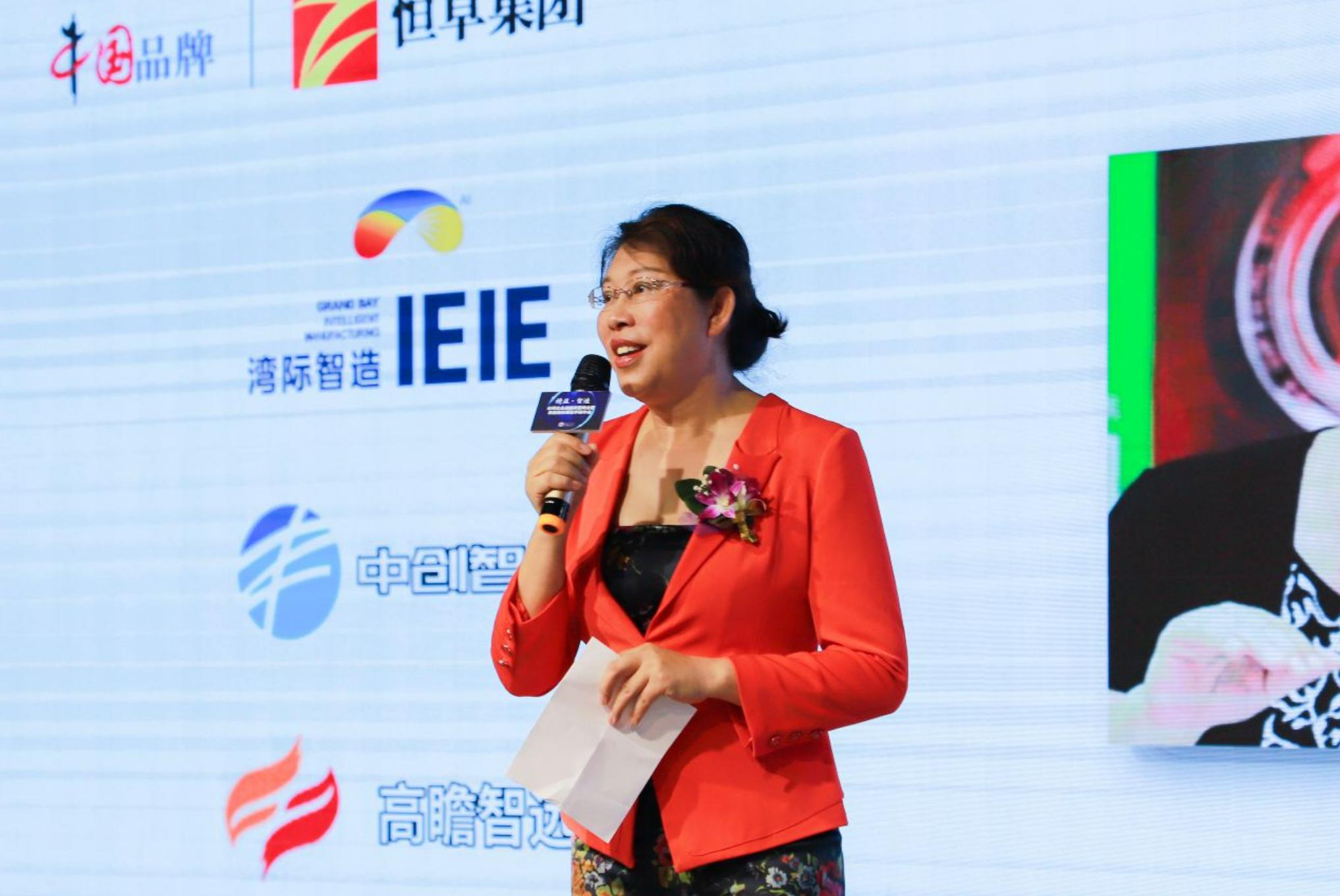 许昌南阳新乡3位奇女子，白手起家，财富数十亿，1人曾是手机教母